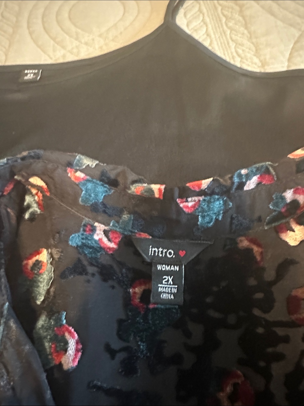 Intro woman 2x  2 piece Black Sheer Floral Button-Up Tunic - Picture 12 of 13